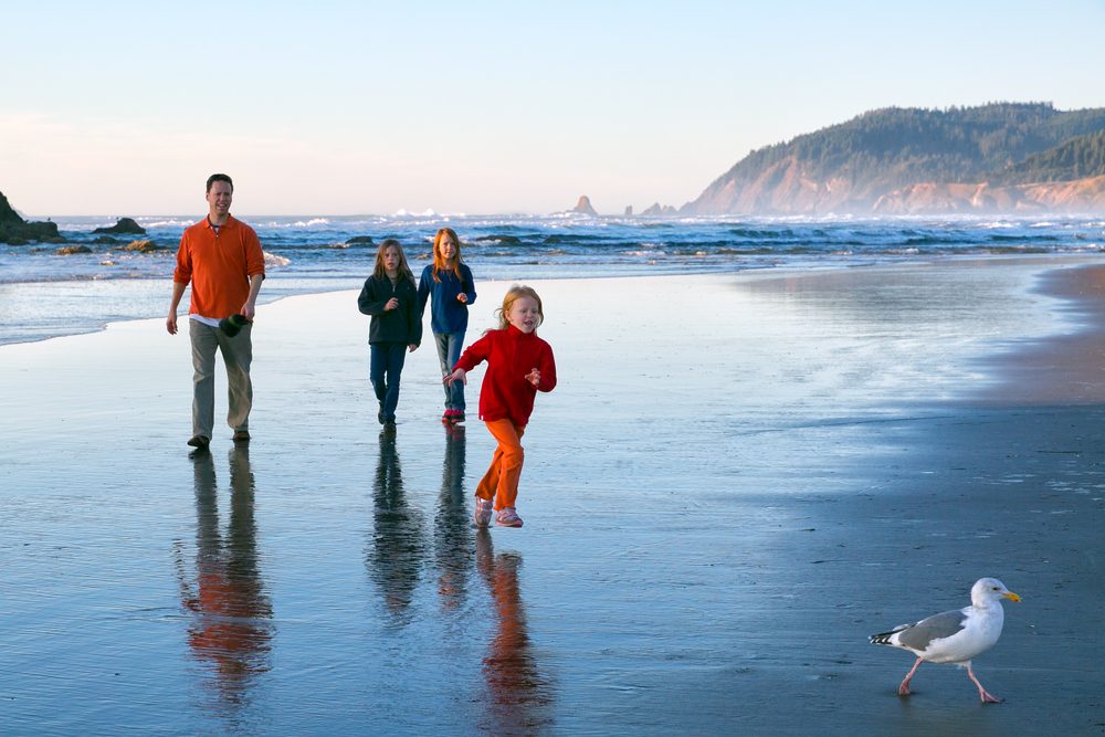 Cannon,Beach,,Or-oct,28,,2013:,A,Family,Having,Fun,At